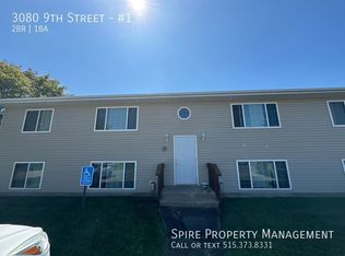 3080 9th St APT 1, Marion, IA 52302