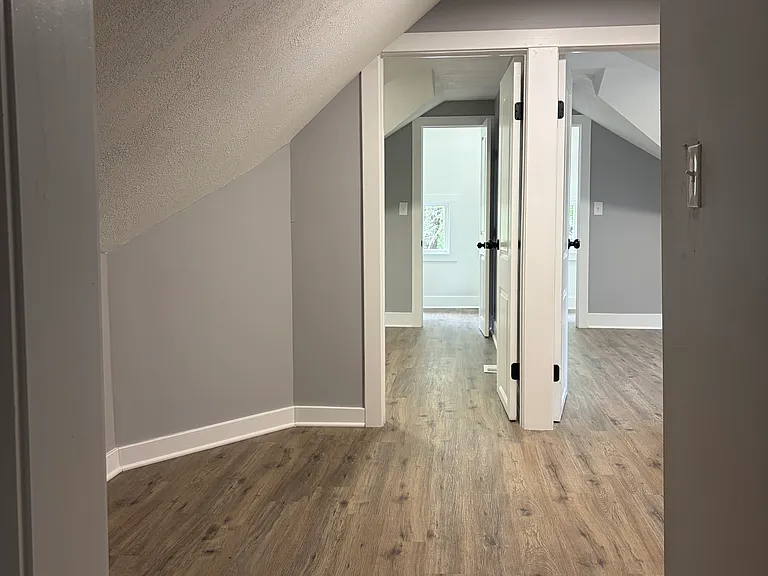 5215 Highland Ave — Photo 12