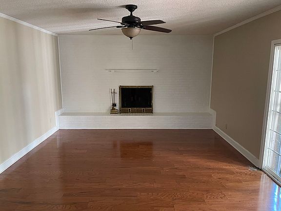 4th image of 3643 Big Bend Dr