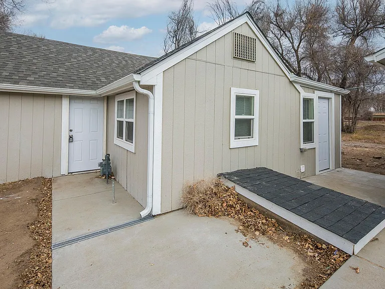 108 S Dorothy Ave — Photo 3