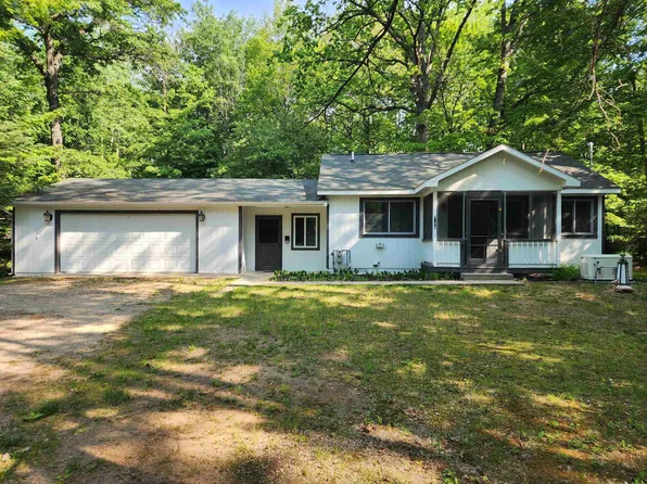 6176 Shadowbrook Dr, Lake, MI 48632