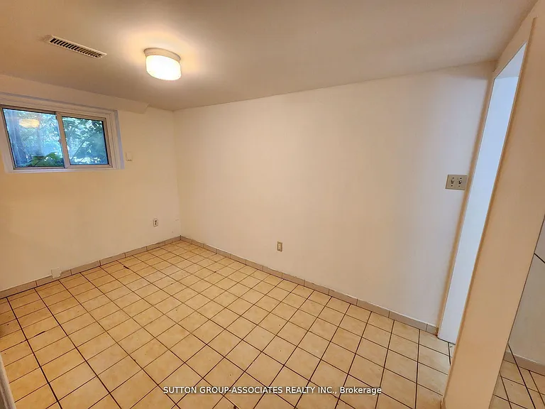 134 Grand Ave #D — Photo 6
