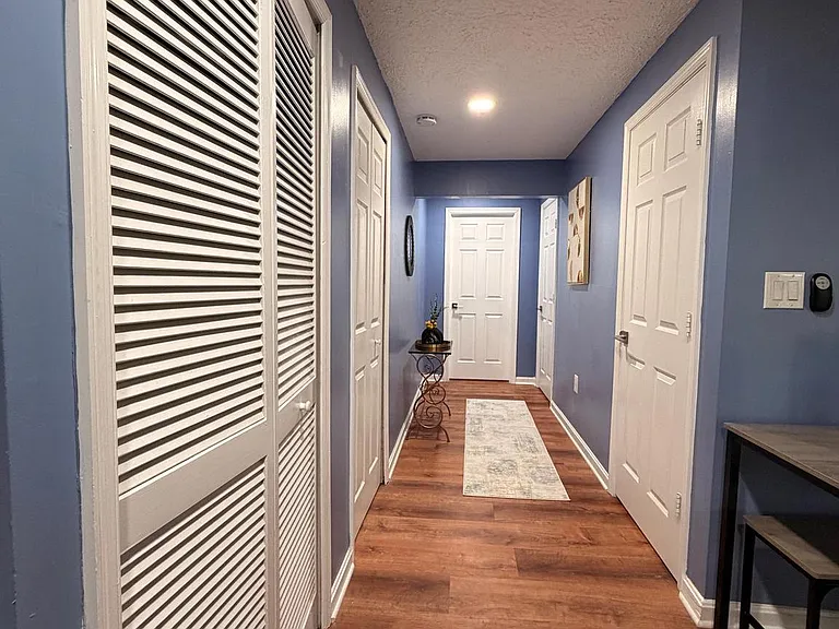 311 Kings Crest Dr — Photo 8