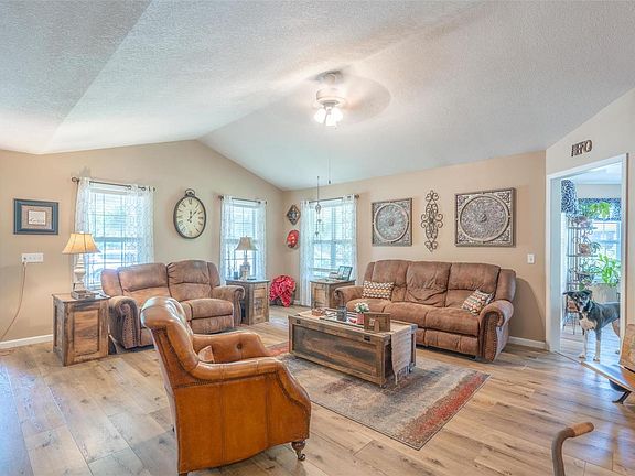 3rd image of 2626 Miller Ln