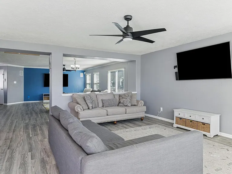 12223 Windsor Bay Ct — Photo 10