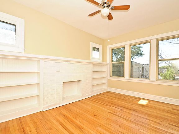 3rd image of 4854 N Albany Ave APT 3