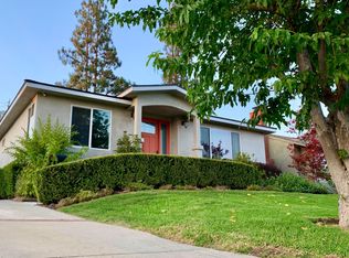 1227 Meadowbrook Rd, Altadena, CA 91001