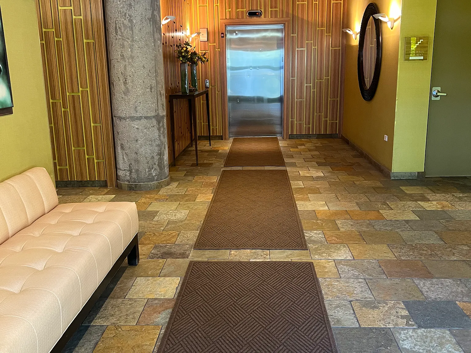 2 bed, 1000 sqft, $2,500 — Photo 3