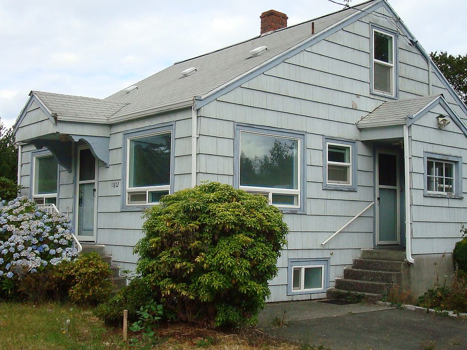 House recently painted green