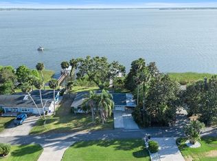 7046 Treasure Island Rd, Leesburg, FL 34788