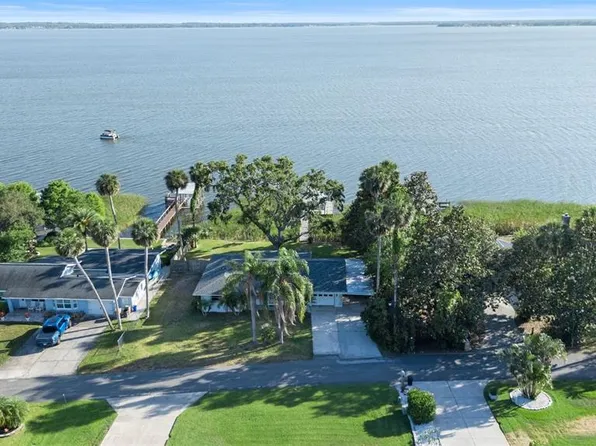 7046 Treasure Island Rd, Leesburg, FL 34788