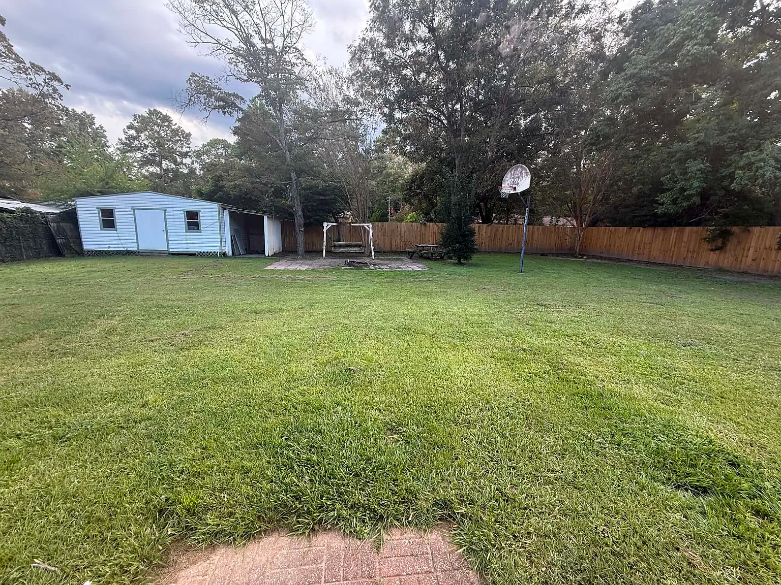 3 bed, 1320 sqft, $1,350 — Photo 2