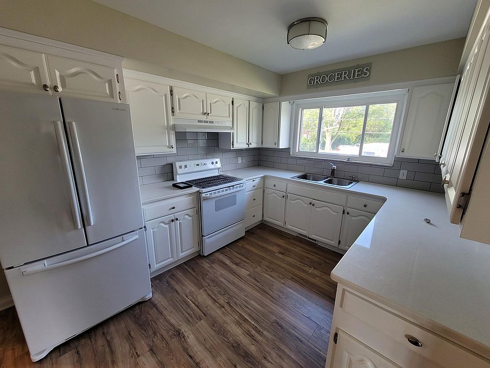 1st image of 4057 W Bancroft St APT 4