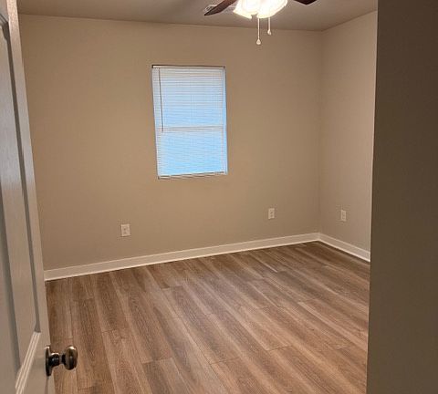 3rd image of 3429 Glen Park Dr NW #A