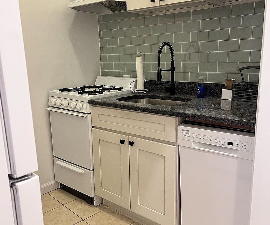 1st image of 334 E 90th St APT 1c