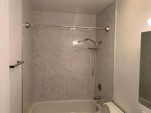 3rd image of 4913 Andrea Blvd