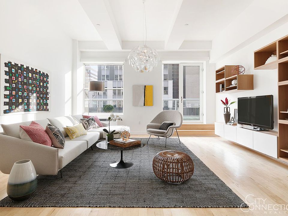 1st image of 15 Broad St APT 2316