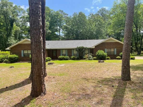 319 Country Ln