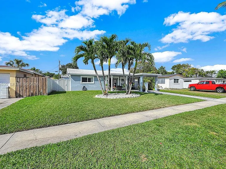 740 N 73rd Ave — Photo 57