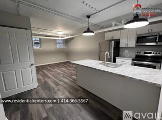 2007 E Linnwood Ave APT B, Milwaukee, WI 53211