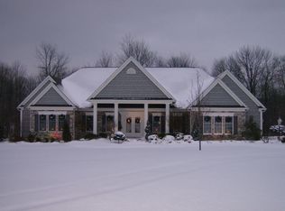 390 Regal Oaks Cir, Aurora, OH 44202