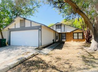 17043 Vista Park Dr, San Antonio, TX 78247