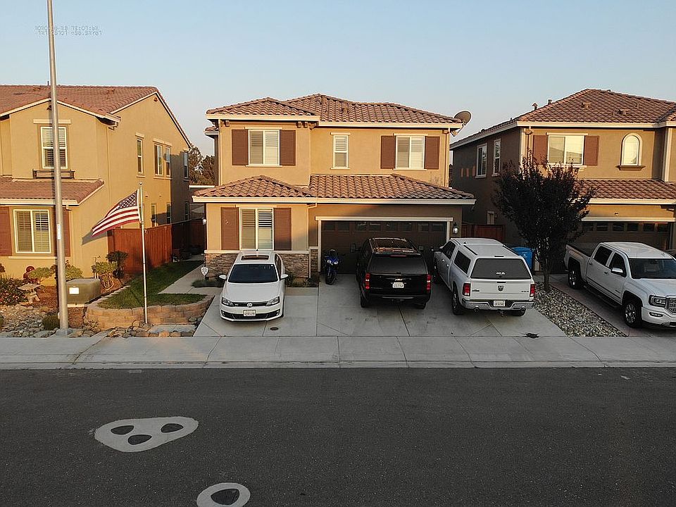 1st image of 521 Sawyer Dr