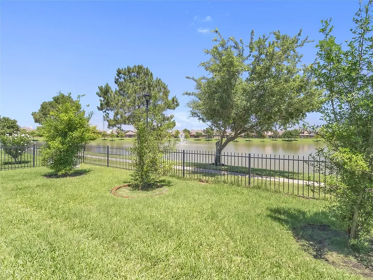 19111 W Windhaven Terrace Trl — Photo 36