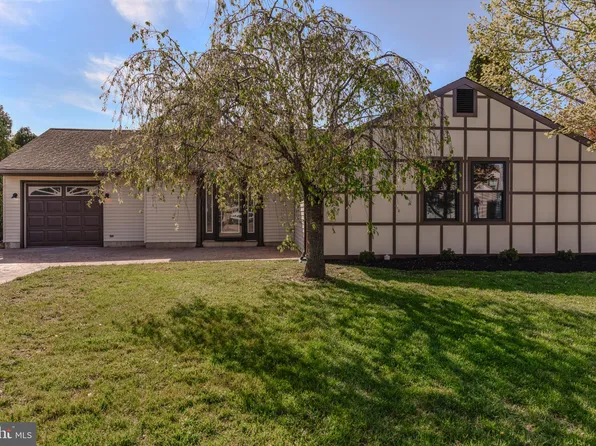 17 Haines Dr, Sewell, NJ 08080