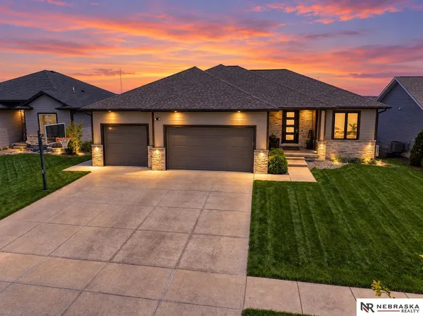 9746 S 79th St, Lincoln, NE 68516