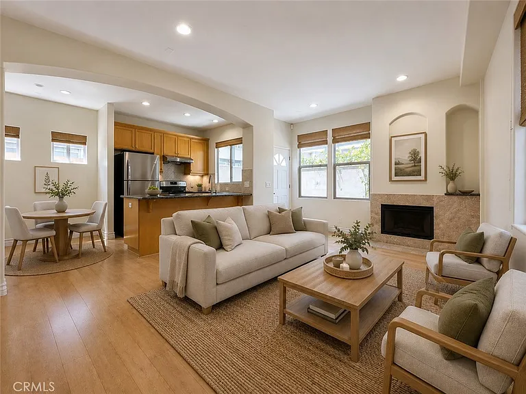 1001 Sartori Ave — Photo 3