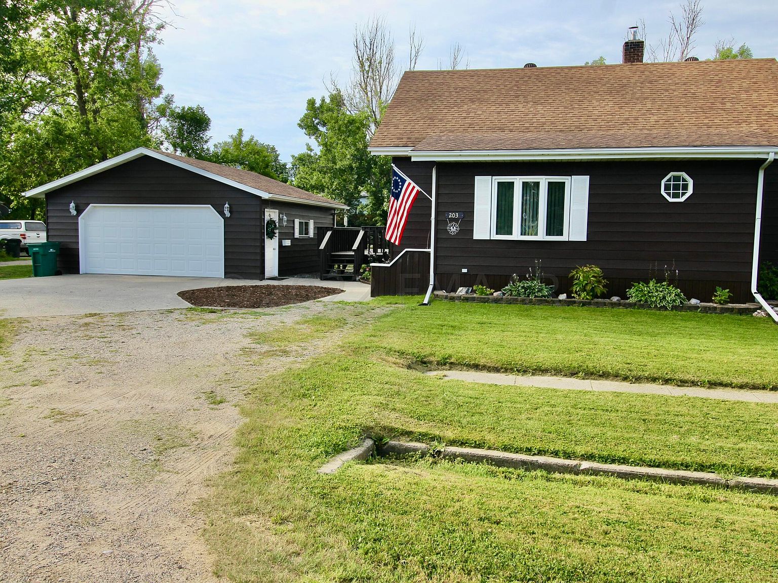 203 3rd St, Grandin, ND 58038 Zillow