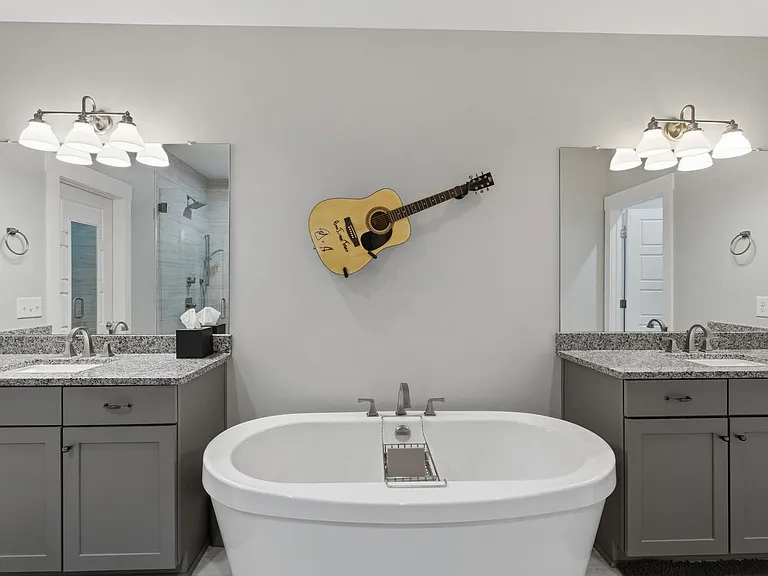 1815 Ridley Blvd #8 — Photo 31
