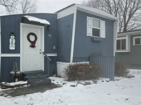 35 Alice Ln, Brockport, NY 14420