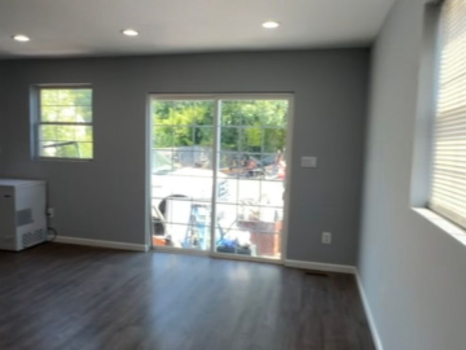 1st image of 6913 Annapolis Rd