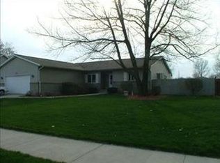 2240 Hibiscus St, Portage, IN 46368