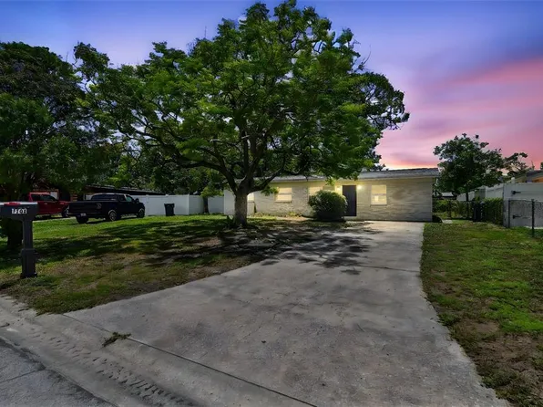 7704 Tanglewood Ln, Tampa, FL 33615