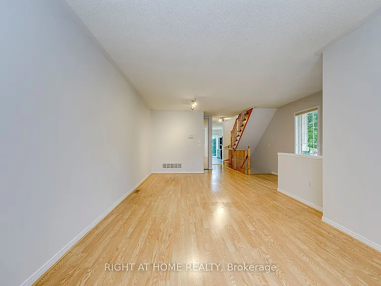 38 Fairview Rd W #38 — Photo 12