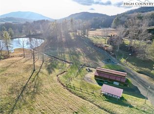 900 Flat Rock Rd, Crumpler, NC 28617