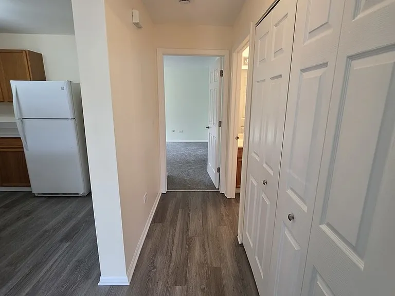 101 Silverstone Dr #101 — Photo 9