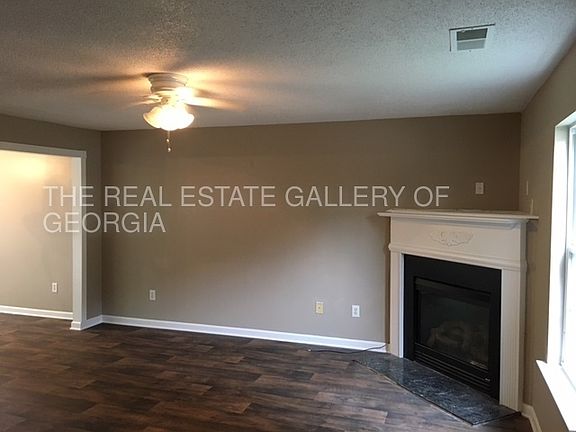 2nd image of 264 Coral Cir