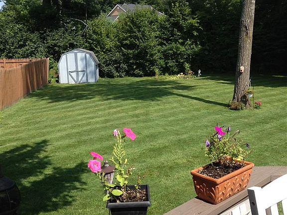 4th image of 647 Minuteman Ln