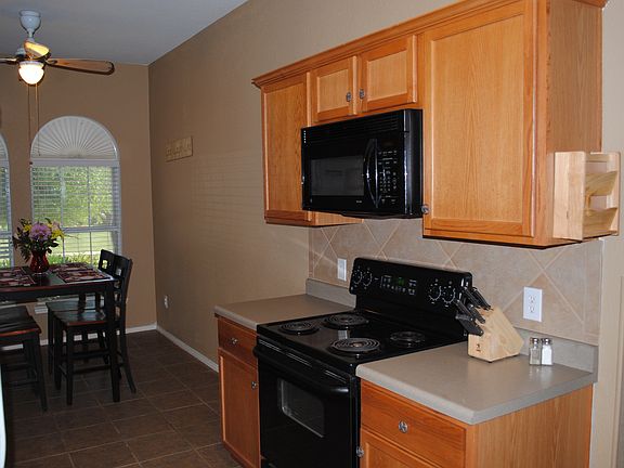 5th image of 2114 Helmoken Falls Dr