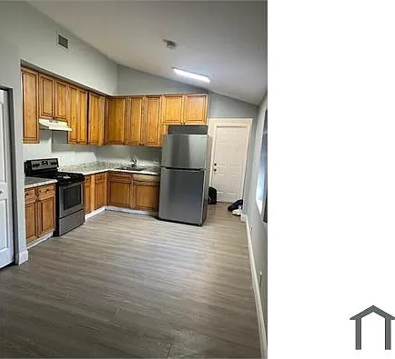 310 NW 4th Ave — Photo 2