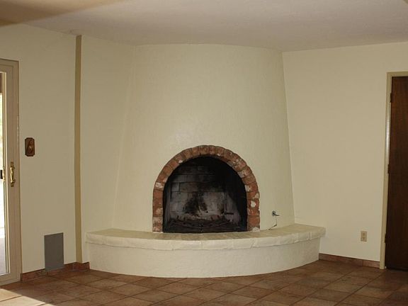 3rd image of 3150 N Conestoga Ave
