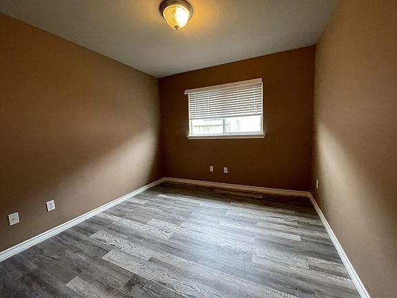 5th image of 3826 Los Arroyos Dr
