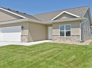 774 Escalade Ln SE, Owatonna, MN 55060