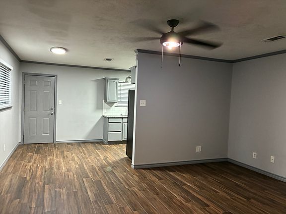 3rd image of 240 Turner Ln #242