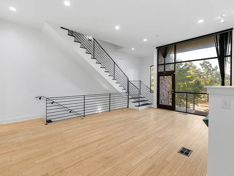 3200 Thomas Ave — Photo 25