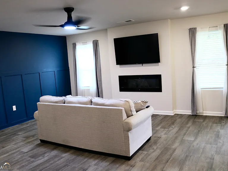 204 River Meadow Dr — Photo 5